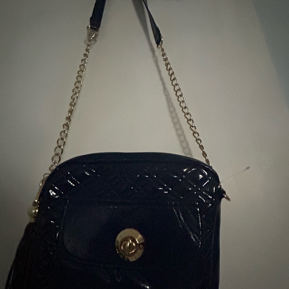 NWOT Steve Madden navy blue  patent leather & gold crossbody